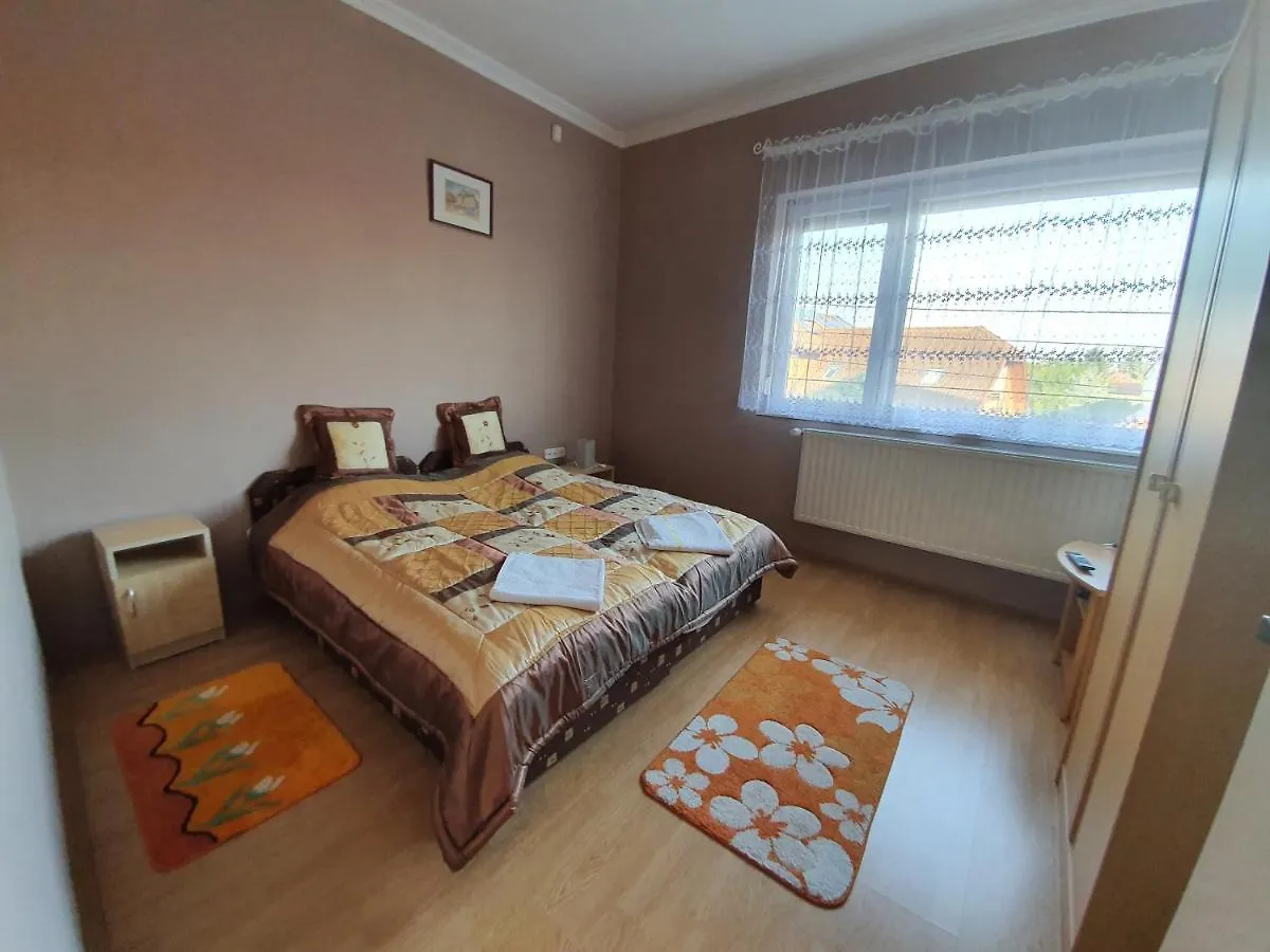 *** Guest house Party Vendeghaz Hotel Hajduszoboszlo Hungary